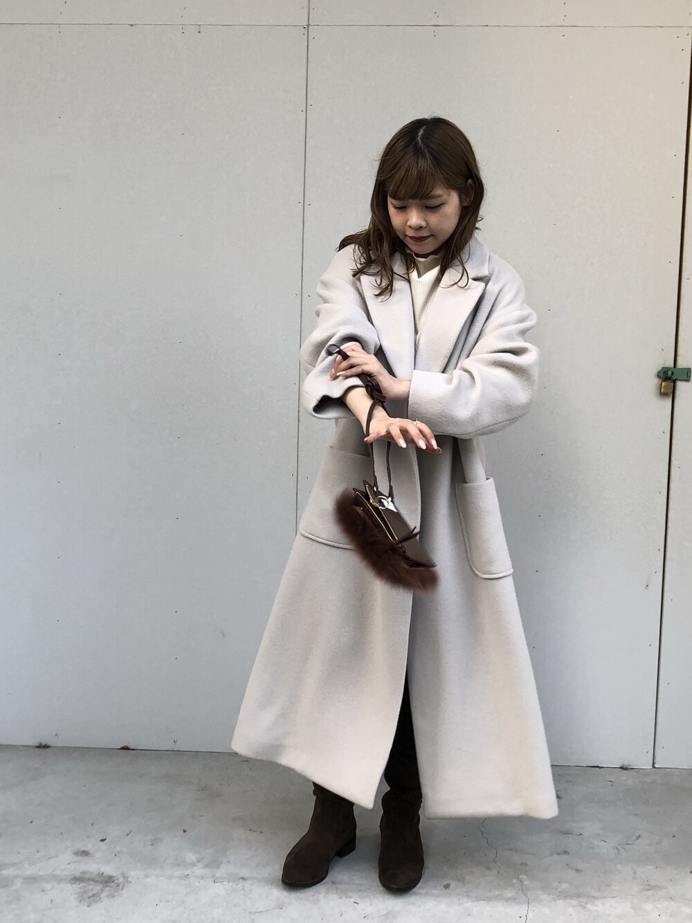 「シンプル、冬のコーデ、カジュアルコーデ、低身長、ootd、おしゃれさんと繋がりたい、ビッグシルエット、オーバーサイズ、キレイめ、アウター」｜「CAPRICIEUX LE'MAGEのWフェイスウールコート（チェスターコート、ベージュ系）」を使った、miku_lemage さん（レディース・152cm）の冬コーディネートの1枚目の写真