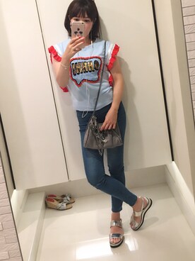 「STELLA McCARTNEY（ステラマッカートニー）のアイテム（ショルダーバッグ、グレー系）」を使った、ゆみりんさん（レディース・163cm）の夏コーディネート