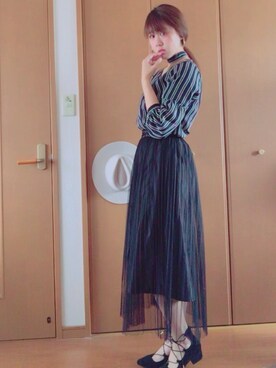 「GU（ジーユー）のアイテム（スカート、ブラック系）」を使った、NANAMiさん（レディース）の春コーディネート