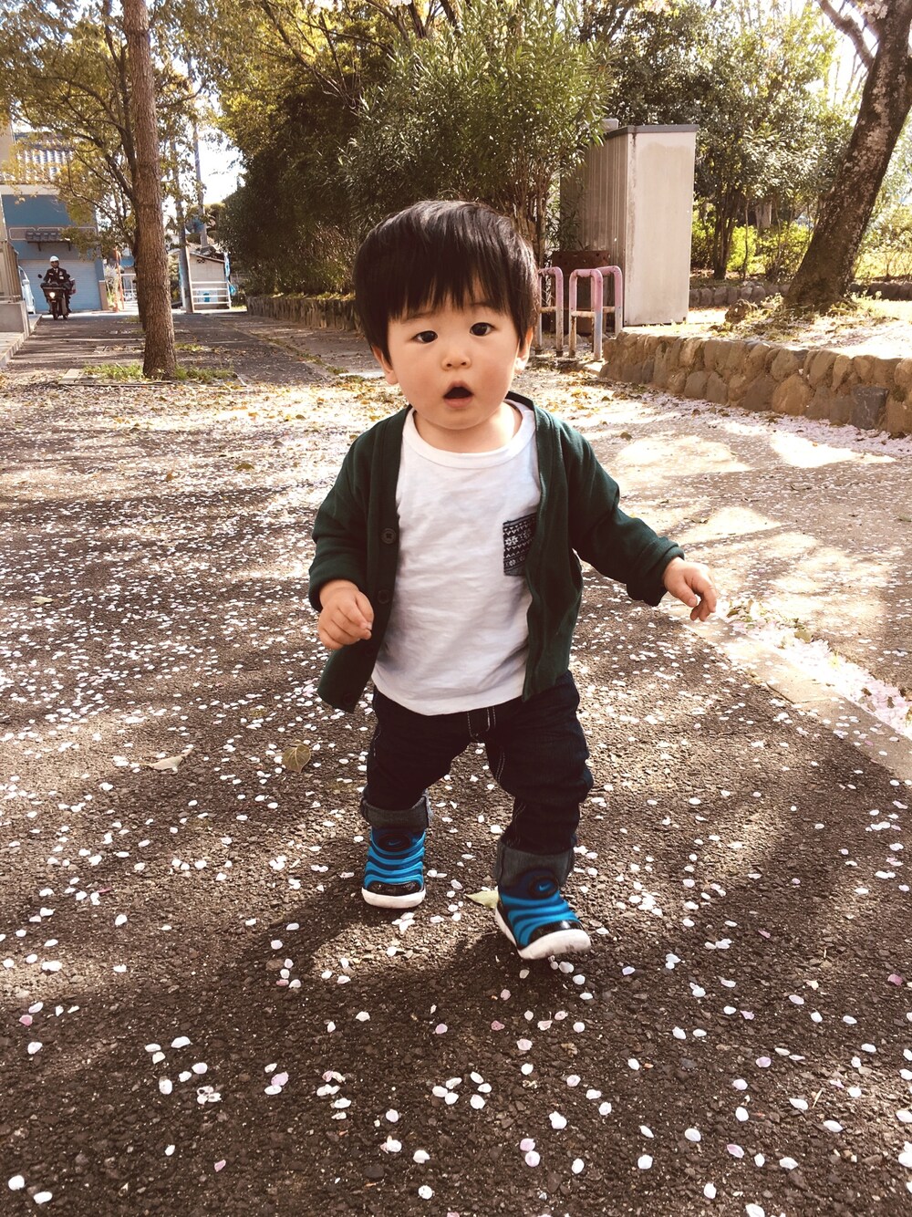 「BRANSHESのポケット付き半袖Tシャツ（Tシャツ/カットソー、ホワイト系）」を使った、Asahi ໒꒱*॰さん（キッズ・80cm）の春コーディネートの1枚目の写真