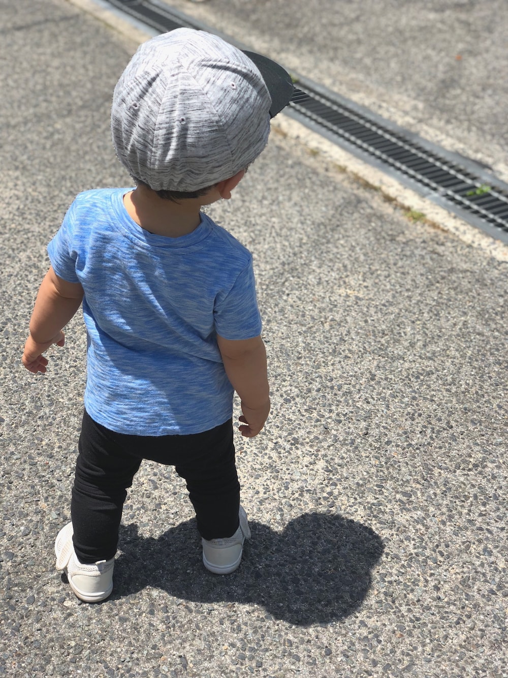 「1歳4ヶ月、夏コーデ、爽やかコーデ、男の子コーデ、男の子、キャップ、90cm」｜「H&Mのアイテム（キャップ、グレー系）」を使った、Asahi ໒꒱*॰さん（キッズ・80cm）の夏コーディネートの1枚目の写真