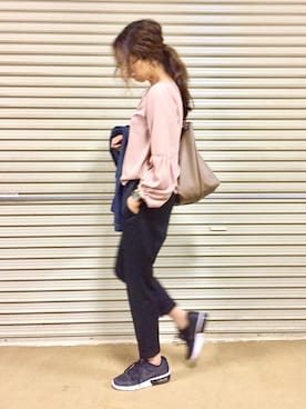 「LE SOUK（ルスーク）のアイテム（パンツ）」を使った、ema.さん（レディース・166cm）の春コーディネート