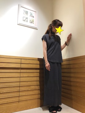 「マキシスカート」｜「アイテム（財布/小物）」を使った、emi☺︎さん（レディース・166cm）の夏コーディネート