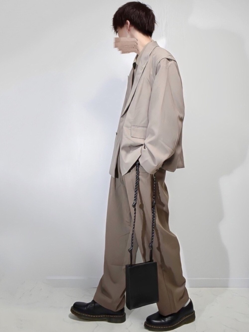 「KUUUPYの2way Double Tailored JKT - 2way ダブルテーラードジャケット（テーラードジャケット、ベージュ系）」を使った、あすさん（メンズ・176cm）の秋コーディネートの1枚目の写真