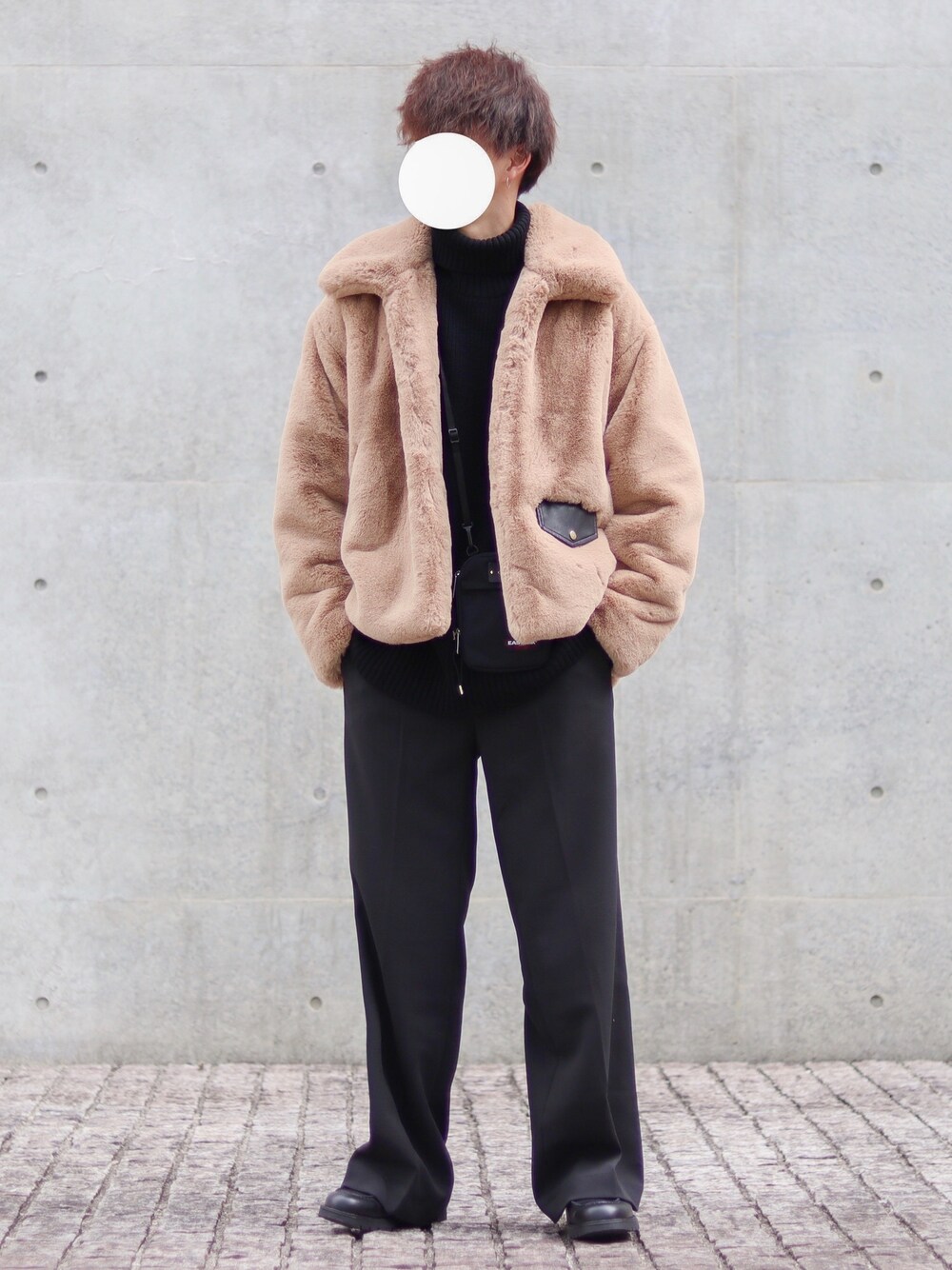 「CULLNIの2019秋冬　ファーコート（ブルゾン、ベージュ系）」を使った、あすさん（メンズ・176cm）の秋コーディネートの1枚目の写真