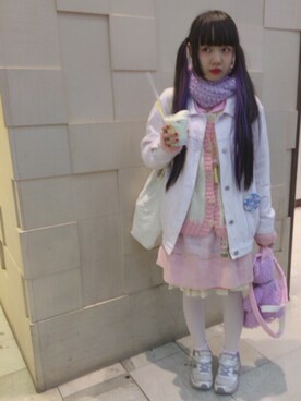 「子供用のやつのアイテム（スニーカー、ホワイト系）」を使った、ほのか＊おしくらまんじゅさん（レディース）の冬コーディネート