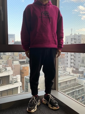 Balenciaga バレンシアガ のパーカー パープル系 を使ったメンズ人気ファッションコーディネート Wear