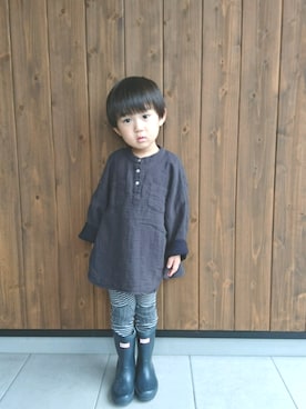 「NANO universe（ナノユニバース）のアイテム（シューズ）」を使った、natukiさん（キッズ・100cm）の秋コーディネート