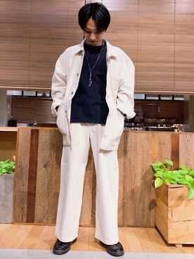 「SENSE OF PLACE by URBAN RESEARCH（センスオブプレイスバイアーバンリサーチ）のワイドデニム（その他パンツ）」を使った、なかやんさん（メンズ・166cm）の冬コーディネート