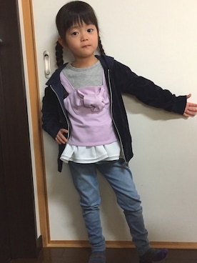 「petit main（プティマイン）のリボンキャミソール＆裾フリル長袖Tシャツセット（Tシャツ/カットソー、パープル系）」を使った、あんぱんちさん（キッズ）の春コーディネート