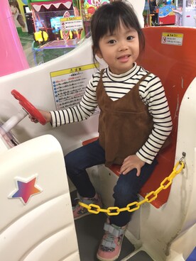 「BRANSHES（ブランシェス）のテレコボーダーTシャツ（Tシャツ/カットソー、ブルー系）」を使った、あんぱんちさん（キッズ）の春コーディネート