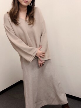 「SLOBE IENA（スローブイエナ）のVネックプルオーバー◆（ニット/セーター、ベージュ系）」を使った、maiimaiiさん（161cm）の冬コーディネート