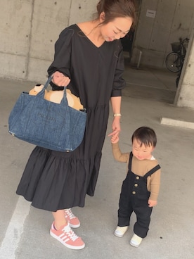 「韓国子供服のアイテム（オールインワン・サロペット、ブラック系）」を使った、makiさん（レディース・157cm）の春コーディネート