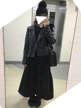 「真っ黒コーデ」｜「アイテム（ライダースジャケット）」を使った、りこさん（レディース・154cm）の冬コーディネート