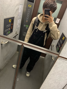 「Mark Gonzales（マーク・ゴンザレス）のアイテム（オールインワン・サロペット）」を使った、pomさん（メンズ・165cm）の秋コーディネート