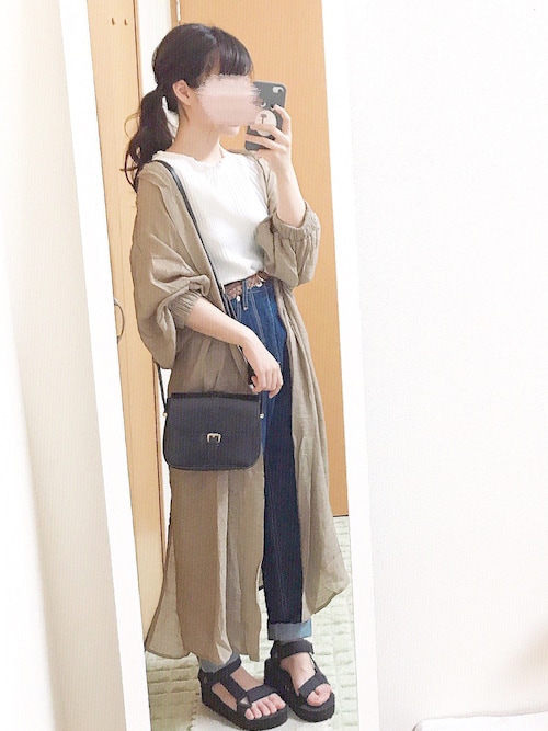 夏 ベージュコーデ