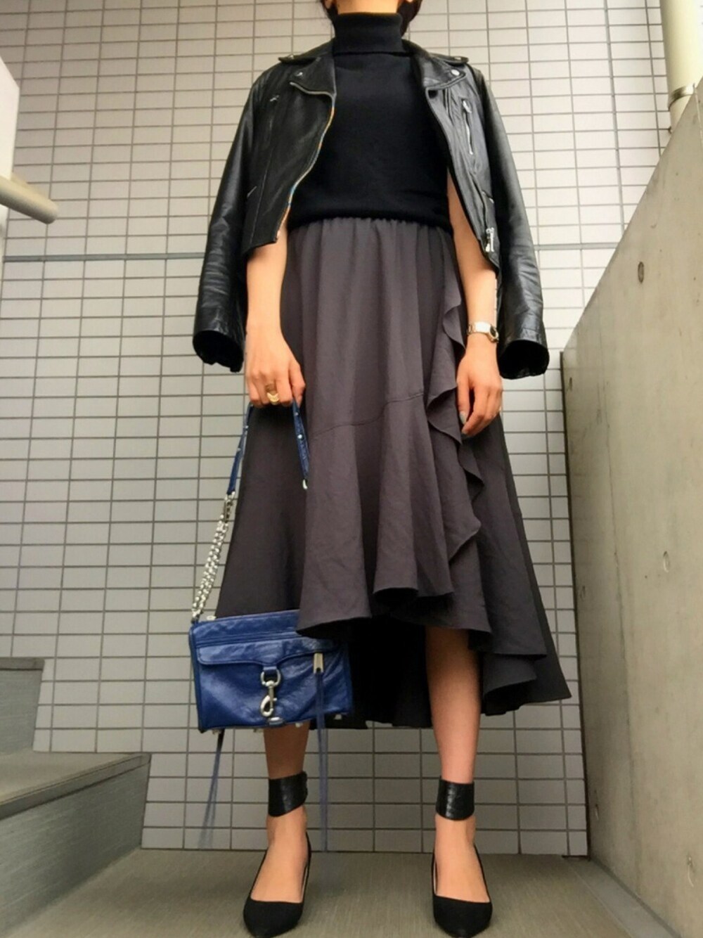 「レベッカミンコフ、ディーゼル、NINE、UNIQLO、ライダース、革小物、ハンドメイド」｜「NINEのﾗｯﾌﾙｽｶｰﾄ（スカート、グレー系）」を使った、ruby12・mさん（レディース・172cm）の春コーディネートの1枚目の写真