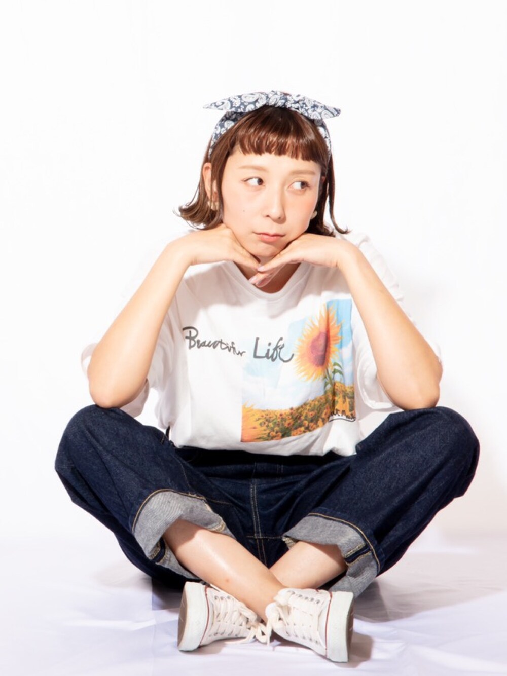 「夏コーデ、Tシャツ、シンプル、おしゃれさんと繋がりたい、カジュアル、ママコーデ、ママファッション、デニム、いいね、save、フォローお願いします🤑、ootd」｜「HEART MARKETのトモダチが撮った写真がTシャツになりました♡（Tシャツ/カットソー、ホワイト系）」を使った、Lisaさん（レディース・158cm）の夏コーディネートの1枚目の写真