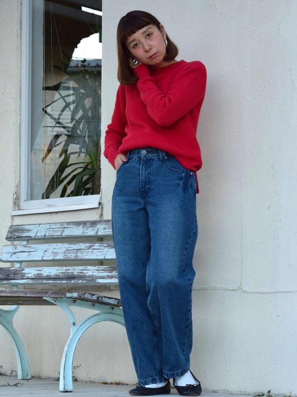 「大人カジュアル、オトナカジュアル、シンプルコーデ、ママコーデ、ootd、おしゃれさんと繋がりたい、デニム、赤ニット、いいね、save、フォローお願いします🤑、デニムパンツ」｜「HEART MARKETのアイテム（ニット/セーター、レッド系）」を使った、Lisaさん（レディース・158cm）の冬コーディネートの1枚目の写真