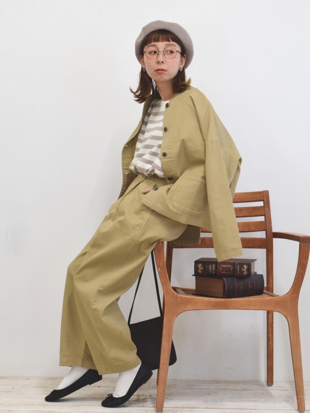 「大人カジュアル、春カラー、春コーデ、ママコーデ、セットアップ、いいね、save、フォローお願いします🤑、ママファッション、ベージュ、ボーダー、ラクチンコーデ」｜「HEART MARKETの前回の色違い。セットアップ。（ノーカラージャケット、ベージュ系）」を使った、Lisaさん（レディース・158cm）の春コーディネートの1枚目の写真