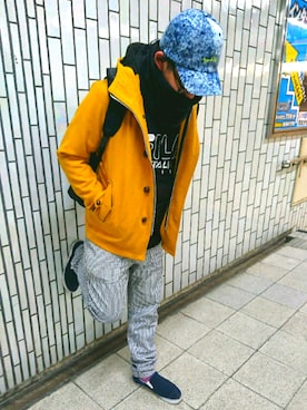 「アイテム（スリッポン、ブルー系）」を使った、Mr.Rainmanさん（メンズ・173cm）の春コーディネート