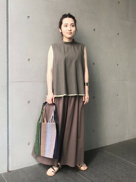 「アイテム（ゴールド系）」を使った、LOISIR_staffさん（レディース・156cm）の夏コーディネート