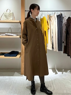 「アイテム（シャツワンピース）」を使った、LOISIR_staffさん（レディース・167cm）の秋コーディネート
