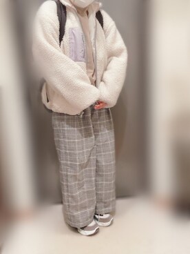 「GU（ジーユー）のアイテム（パンツ、グレー系）」を使った、おもち.さん（レディース・150cm）の冬コーディネート