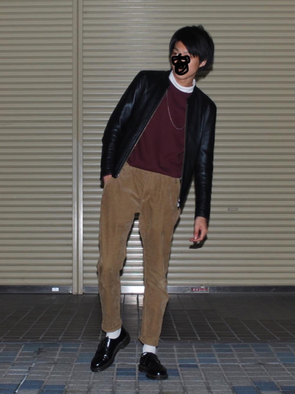 「カジュアルコーデ、ライダース、コーデュロイ、秋冬コーデ、スウェット、ライダースジャケット、シンプル、シンプルコーデ、ootd、大人カジュアル」｜「STUDIOUSの【STUDIOUS】ラムレザーシングルライダースブルゾン（ライダースジャケット、ブラック系）」を使った、KKKさん（メンズ・176cm）の秋コーディネートの1枚目の写真