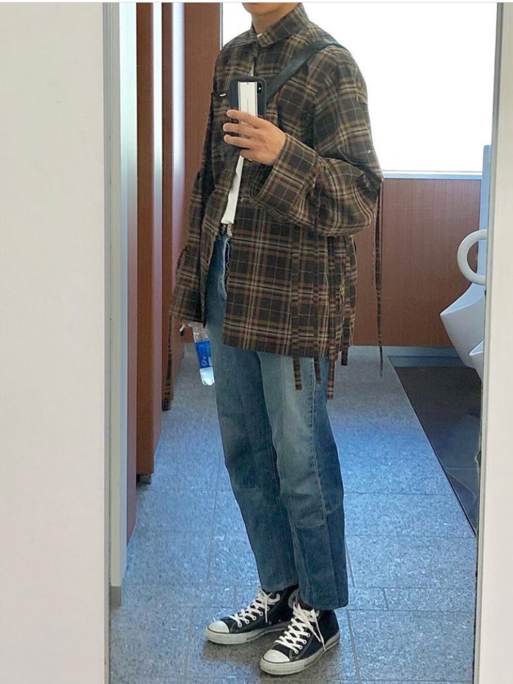 「秋冬コーデ、おしゃれさんと繋がりたい、大人カジュアル、ビックシルエット、ブラウン、コンバース、SYU.HOMME/FEMM、いいね、save、フォローお願いします🤑、秋冬、ドメスティックブランド」｜KKKさん（メンズ・176cm）の秋コーディネートの1枚目の写真