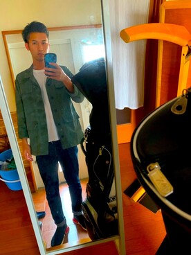 「FOREVER 21（フォーエバー トゥエンティーワン）のアイテム（ミリタリージャケット）」を使った、ryuさん（メンズ・181cm）の秋コーディネート