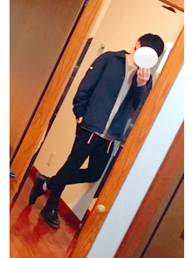 「TOMMY HILFIGER」｜「アイテム（ナイロンジャケット）」を使った、Noelさん（メンズ・171cm）の春コーディネート