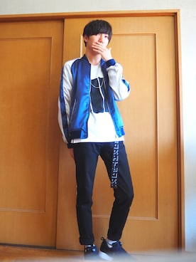 「UNIQLO（ユニクロ）のWOMEN ウルトラストレッチジーンズ（デニムパンツ）」を使った、ししゃもさん（メンズ・164cm）の春コーディネート