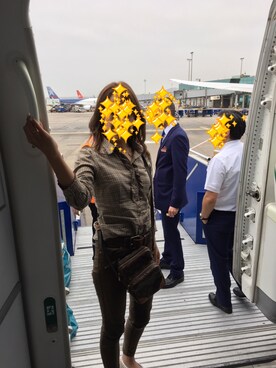 「過酷なフライト中」｜ひなたんのママさん（レディース・153cm）の冬コーディネート