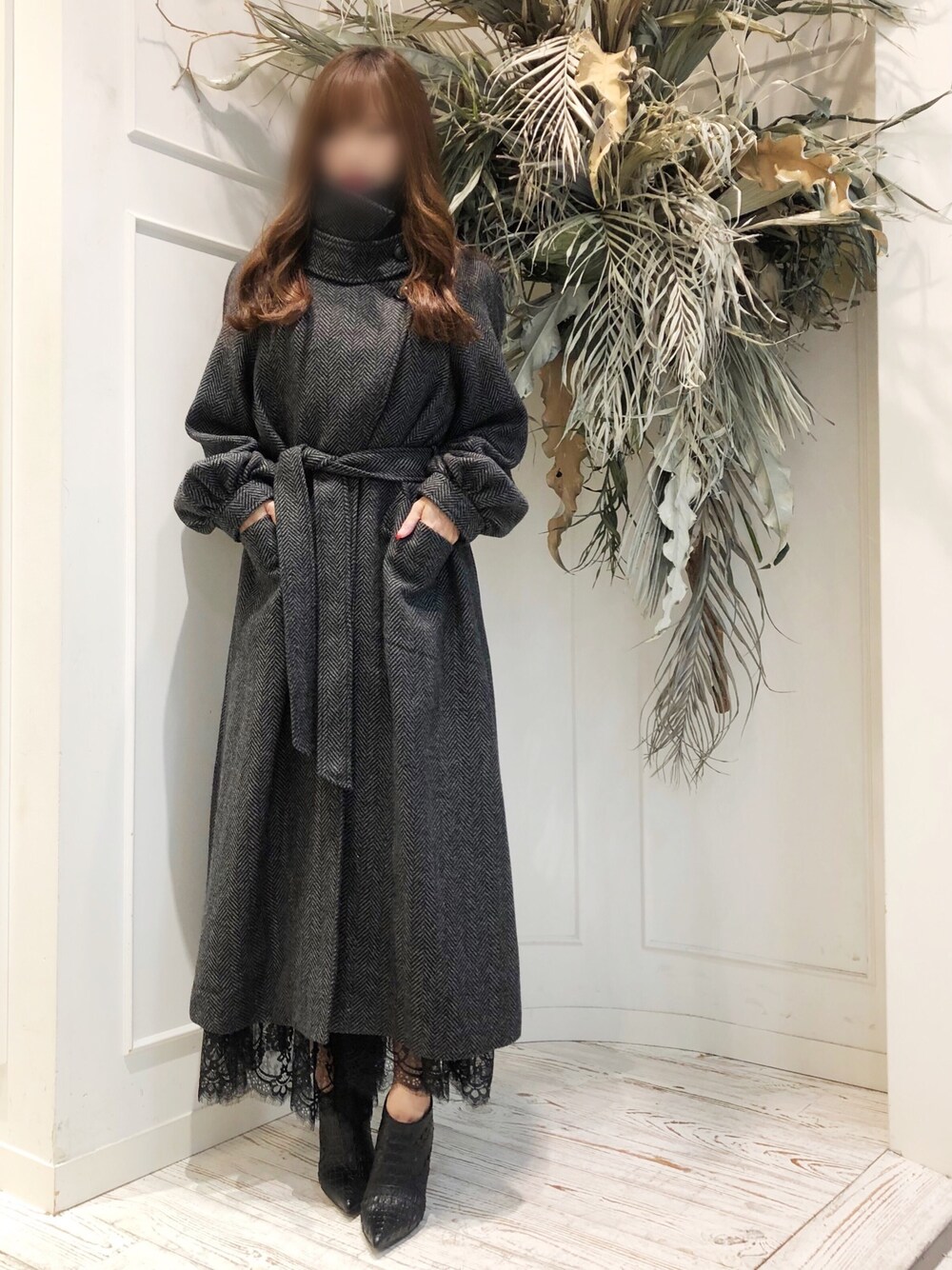 「シンプル、ワントーンコーデ、冬コーデ、コート、アウター」｜「LA BELLE ETUDEの【LA BELLE ETUDE】【Belle vintage】2way collar ブッファンスリーブコート（その他アウター、その他）」を使った、るうさん（レディース・162cm）の秋コーディネートの1枚目の写真