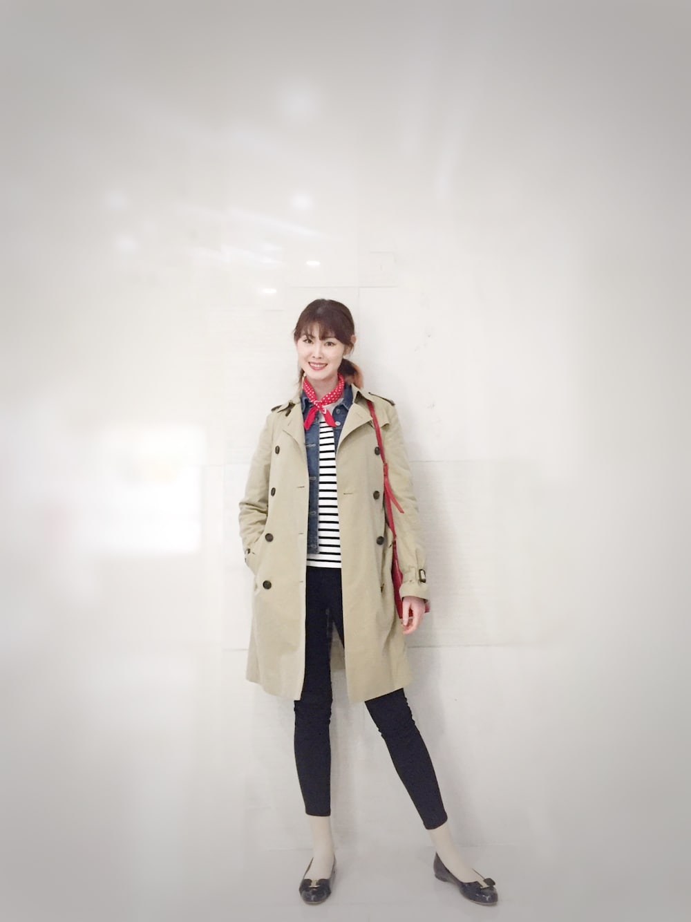 「MUJI、salvatoreferragamo、Levi's、burberry」｜「BURBERRYのアイテム（トレンチコート、ベージュ系）」を使った、huntingbearさん（レディース・171cm）の春コーディネートの1枚目の写真