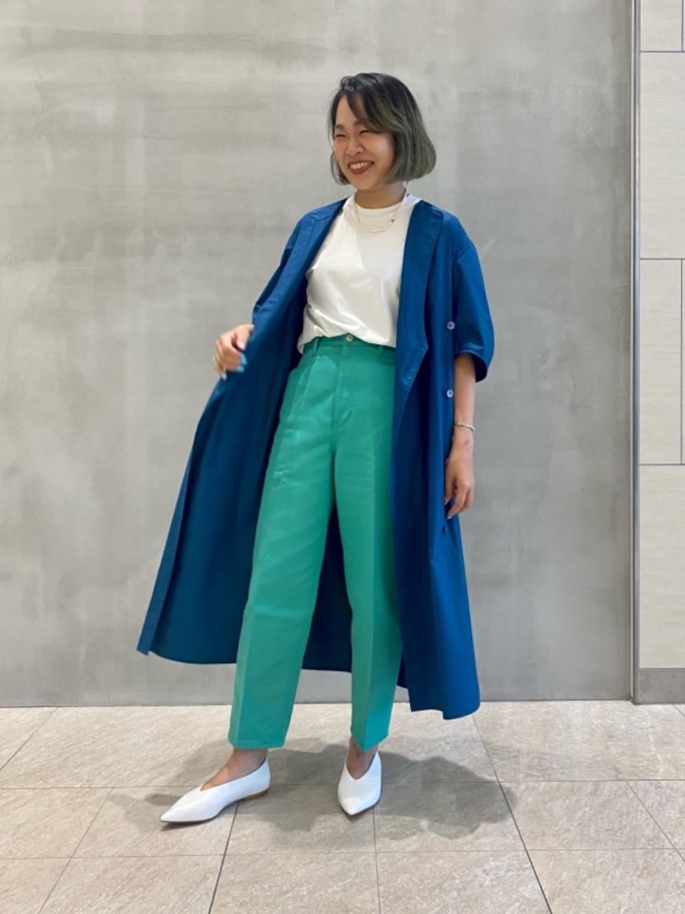 LOEFF ロエフ C/L カラーデニム パンツ グリーン センタープレス LOEFF（ロエフ）の「＜LOEFF（ロエフ）＞ C/L カラーデニム