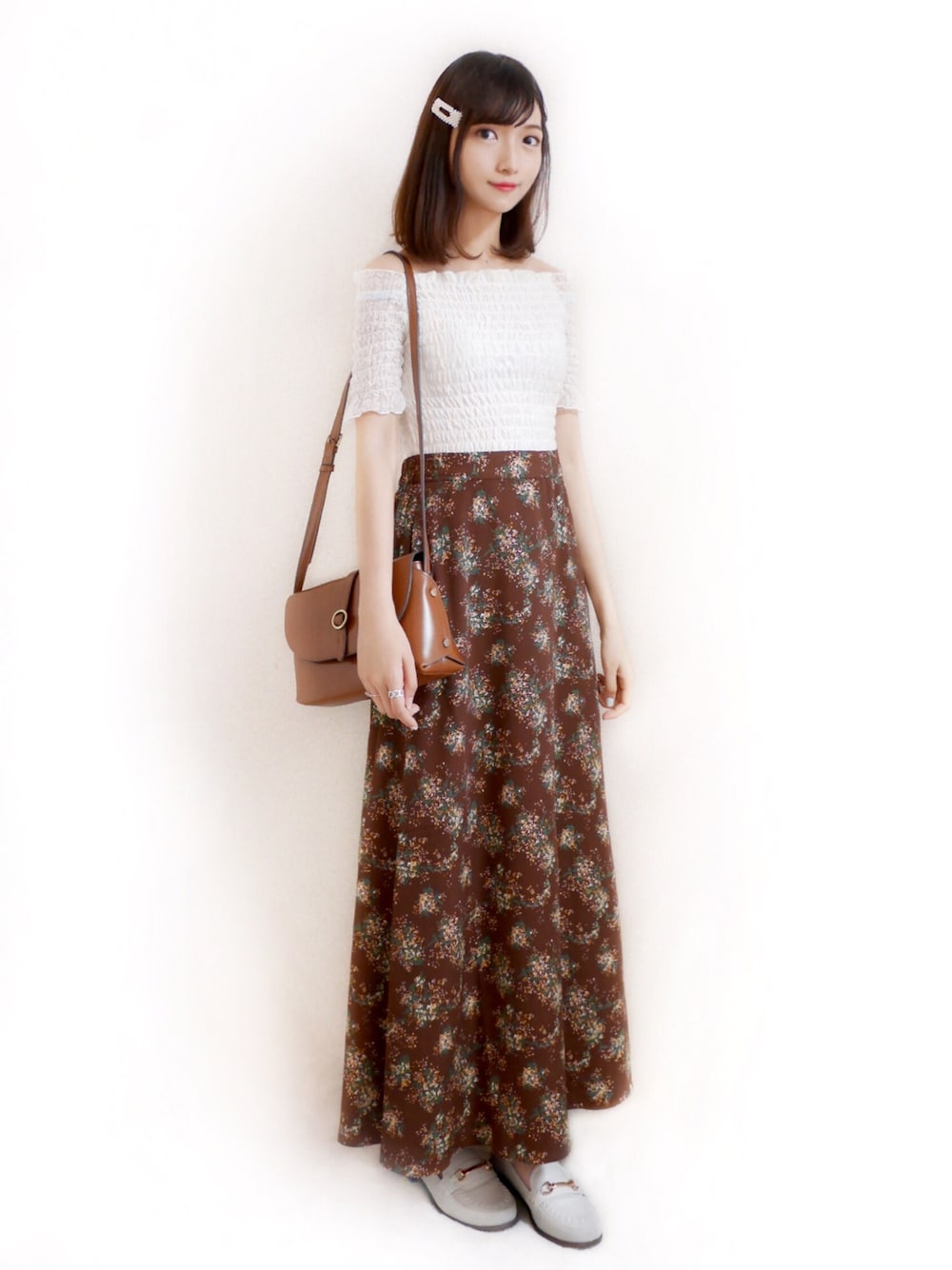 「オトナカジュアル、ロングスカート、花柄、着回しコーデ、花柄スカート、ラフ、SonnyLabel、サニーレーベル、大人ガーリー、ガーリー」｜「URBAN RESEARCH Sonny Labelのミモザ柄マーメイドマキシスカート（スカート、ブラウン系）」を使った、まお♡さん（レディース・163cm）の夏コーディネートの1枚目の写真