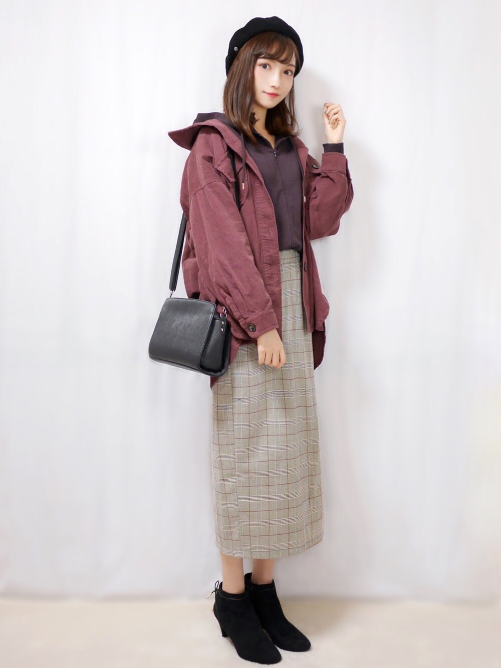 「MOTIVATE、nano・universe、nanouniversewomens、ナノユニバース、大人ガーリー、シンプルコーデ、冬コーデ、ブーツ、チェック柄、ショートブーツ」｜「NANO universeのバイオ裏毛フードジップパーカー（パーカー、ブラウン系）」を使った、まお♡さん（レディース・163cm）の秋コーディネートの1枚目の写真
