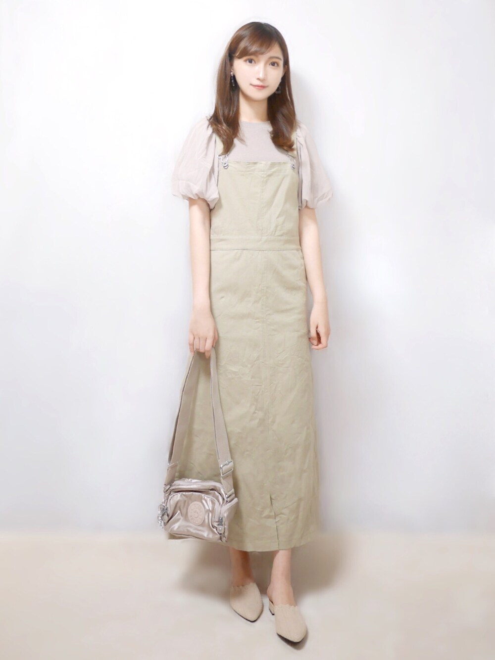 「FUN.TRINTY、La-gemme、ラジエム、auntie rosa holiday、kipling、シンプル、プチプラ、着回しコーデ、サンダル、オトナガーリー」｜「FUN.TRINITYのパフスリーブトップス（Tシャツ/カットソー、ベージュ系）」を使った、まお♡さん（レディース・163cm）の夏コーディネートの1枚目の写真
