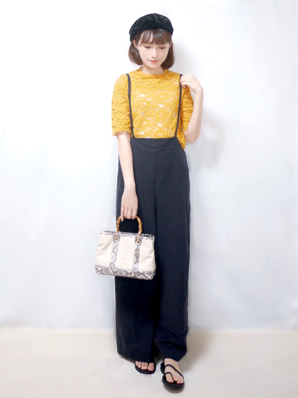 「minia、URBAN RESEARCH、RODE SKO、ロデスコ、アーバンリサーチ、サニーレーベル、Sonny　Label、シンプルコーデ、カジュアルコーデ、ゆるコーデ」｜「LOWRYS FARMの★キャミソール付★レースハイネックプルオーバー　757677 （Tシャツ/カットソー、イエロー系）」を使った、まお♡さん（レディース・163cm）の夏コーディネートの1枚目の写真