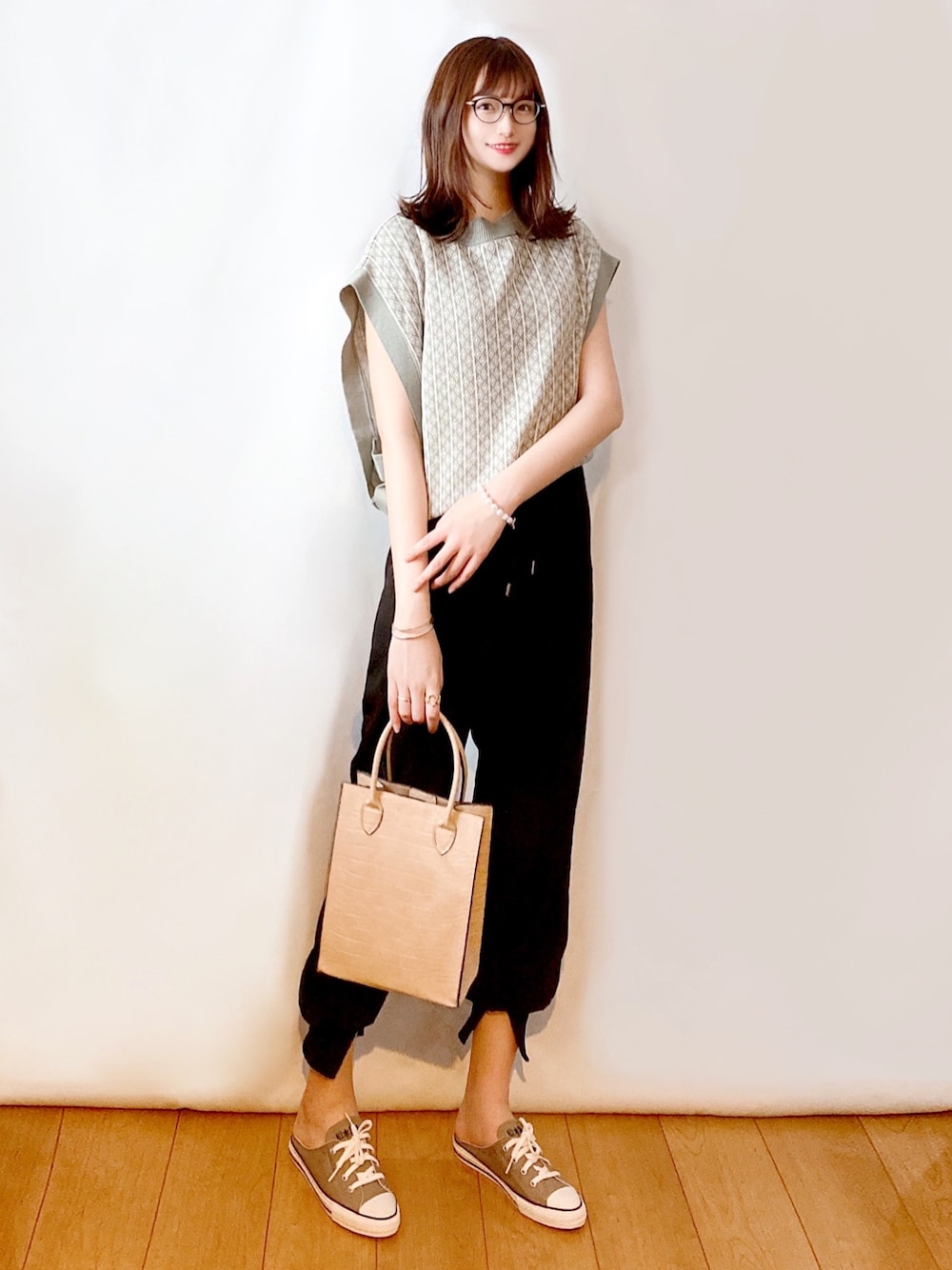 「COTORICA.、コトリカ、MATCH&more、florist、夏、リラックススタイル、大人かわいい、大人なカジュアル、雨の日コーデ、リラックス」｜「MATCH&moreのジャカードベスト（ニット/セーター、グリーン系）」を使った、まお♡さん（レディース・163cm）の夏コーディネートの1枚目の写真