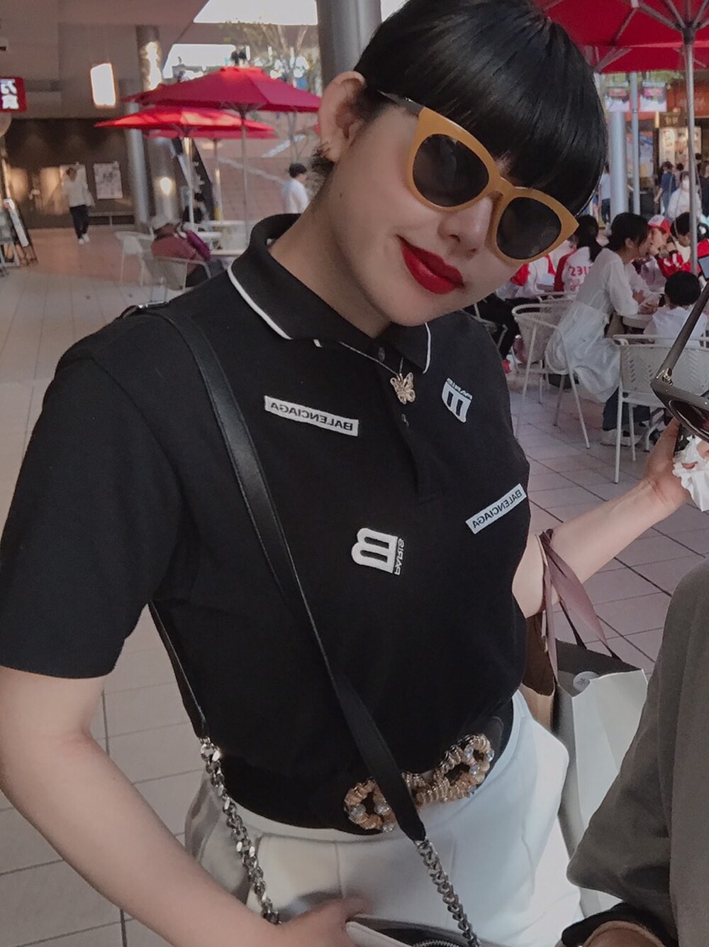 「LOEWEのアイテム（サングラス、オレンジ系）」を使った、KONOMIさん（レディース・165cm）の冬コーディネートの1枚目の写真
