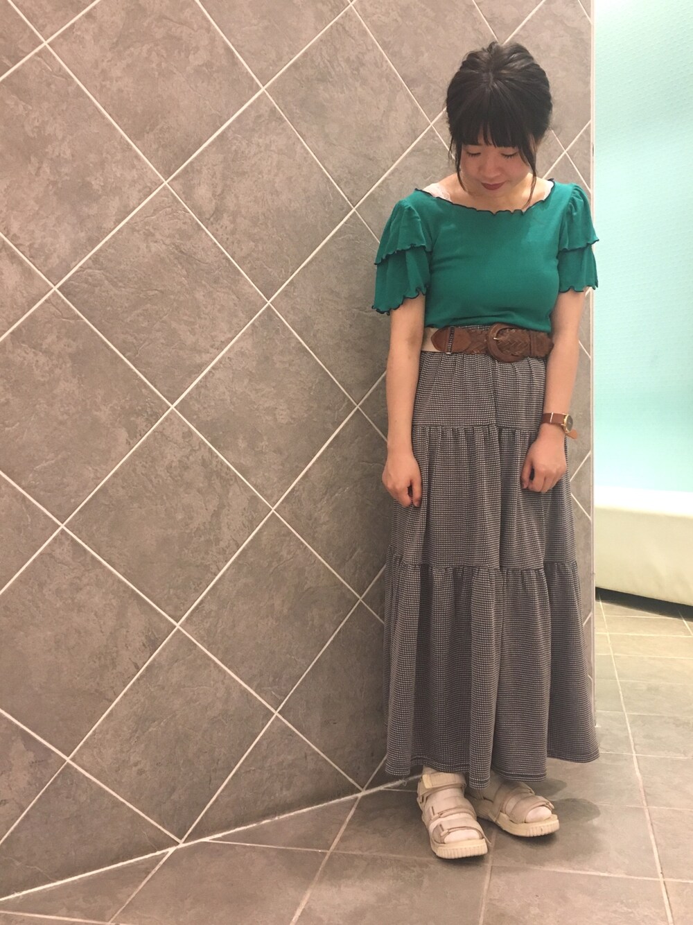 「オトナカジュアル、ロングスカート、カットソー、Green Parks、カジュアル、ギンガムチェック、グリーン、green、プチプラ、夏コーデ」｜「Green　Parksの・メローstWラッフルスリーブTシャツ（Tシャツ/カットソー、グリーン系）」を使った、ちあきさん（レディース・156cm）の夏コーディネートの1枚目の写真