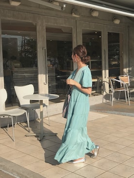 「UNIQLO（ユニクロ）のポインテッドフラットシューズ（メタリック）（その他シューズ）」を使った、zo☻さん（レディース・156cm）の春コーディネート