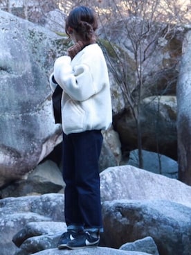 「ハイウエストストレートジーンズ」｜「アイテム（その他アウター）」を使った、みみみさん（レディース・162cm）の冬コーディネート