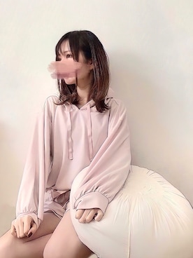 「くすみピンク」｜「アイテム（ルームウェア）」を使った、みみみさん（レディース・163cm）の春コーディネート