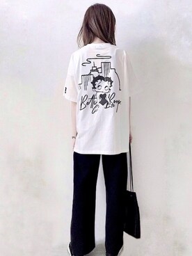 「petitcro（プティクロ）のpetitcro  ワイドバングル PCKB1901001（バングル/リストバンド）」を使った、みみみさん（レディース・163cm）の春コーディネート