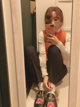「ノースリーブニット」｜「アイテム（PC・スマホグッズ/家電）」を使った、高橋愛さん（レディース・154cm）の春コーディネート