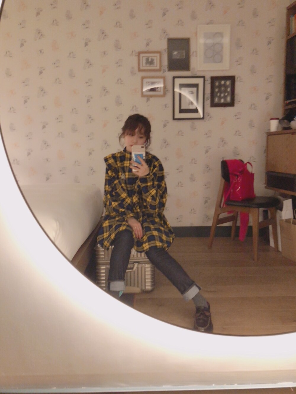 「LSB、リトルサニーバイト、little sunny bite、今日のたかはし、高橋愛、チェック、ロンドン、旅、lazy oaf、セレクト」｜「Little sunny biteのLittleSunnyBite/リトルサニーバイト/Muppet Mis Piggey Dress（ワンピース、イエロー系）」を使った、高橋愛さん（レディース・154cm）の冬コーディネートの1枚目の写真